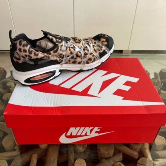 Nike Other - NIKE AIR KUKINI SE Men Kumquat Sneakers